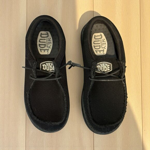 Hey Dude Wally Youth Funk Mono Slip On Shoes Youth Size 1 Black - Picture 1 of 4